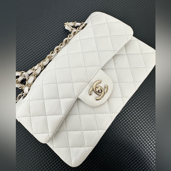 White CHANEL CLASSIC DOUBLE FLAP 11.12 Handbag - Picture 1 of 17